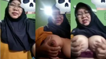 STW Jilbob Hitam TT Gede Video by BebasIndo